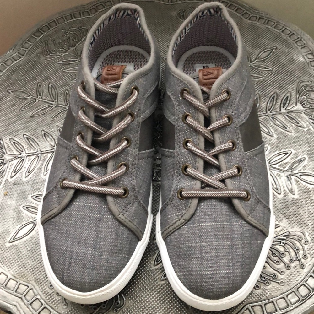 Ben Sherman Men’s/Big Boy’s “dressy” sneaker